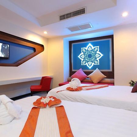The Royal Palm Beach Front Patong Εξωτερικό φωτογραφία