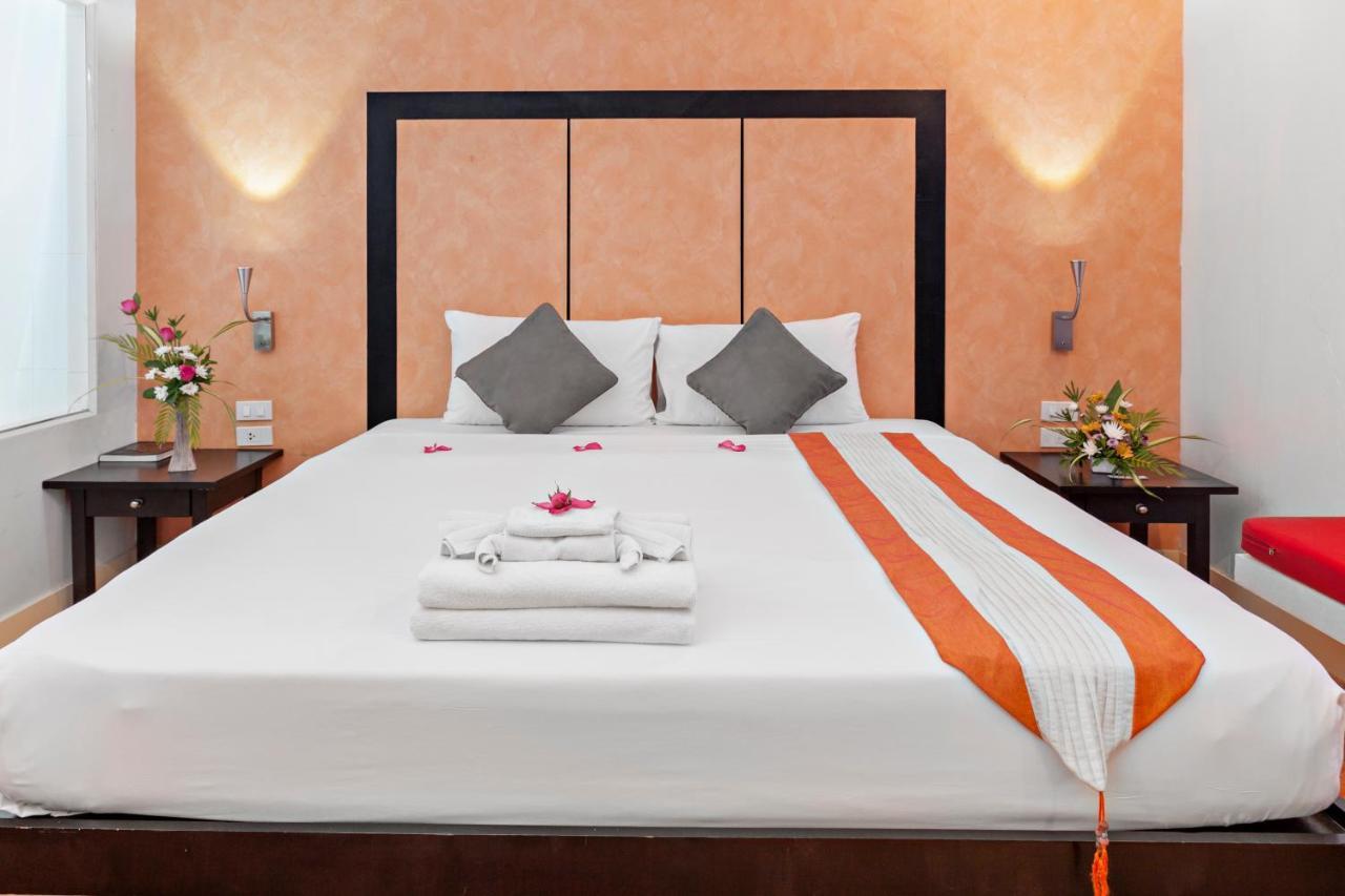 The Royal Palm Beach Front Patong Εξωτερικό φωτογραφία